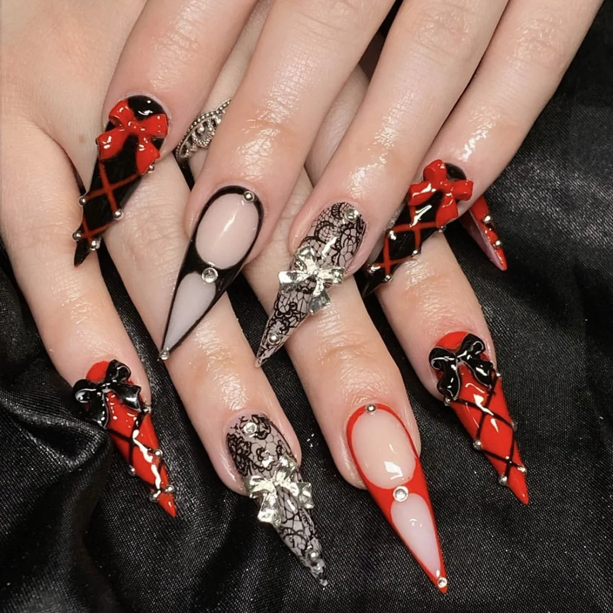 24pcs Long Almond Press on Nails False Nails with Golden Decoration Wearable Stick-on Nails Fake Nail Uñas Накладные Ногти 네일팁