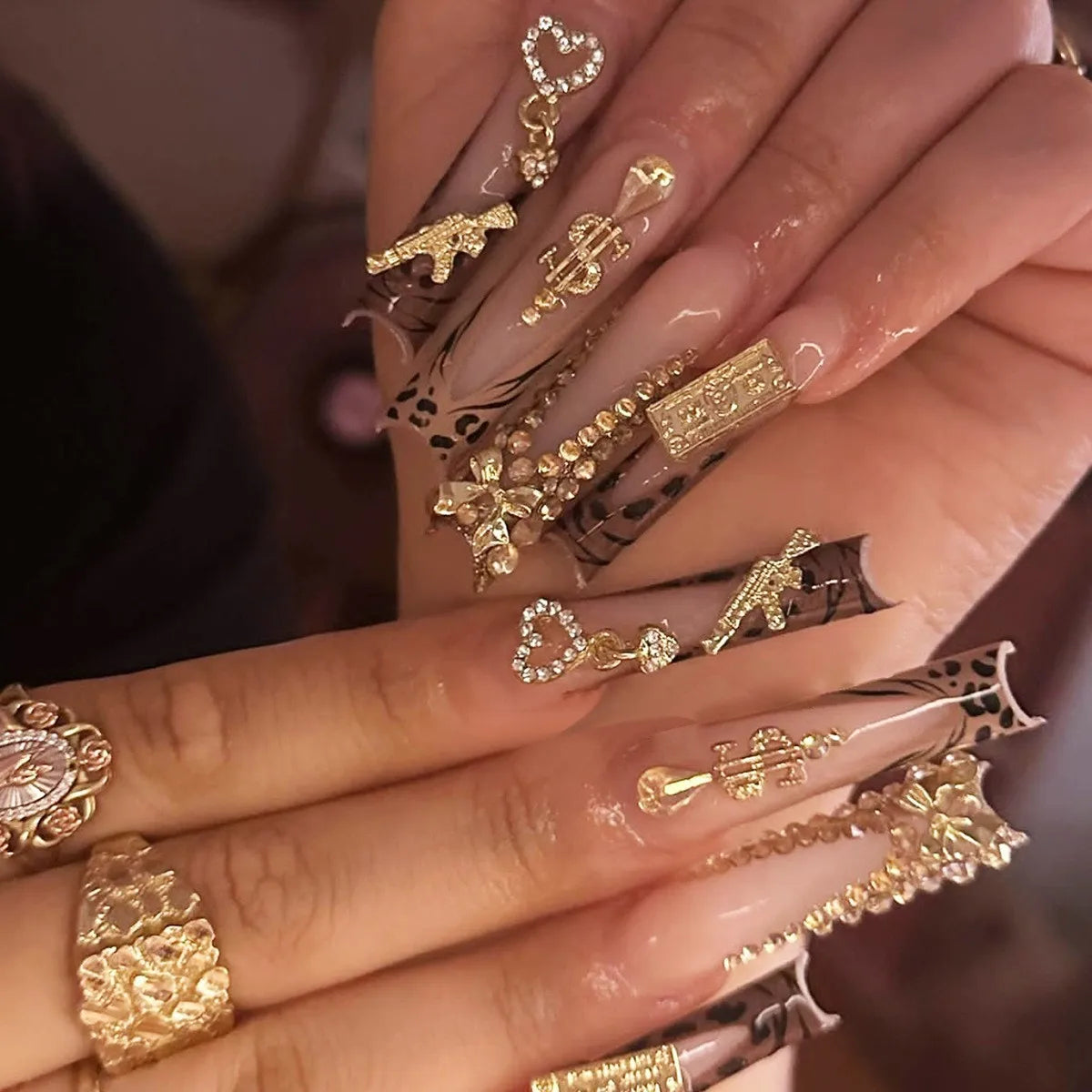 The "Platinum Artistry" Long Artistry Sets