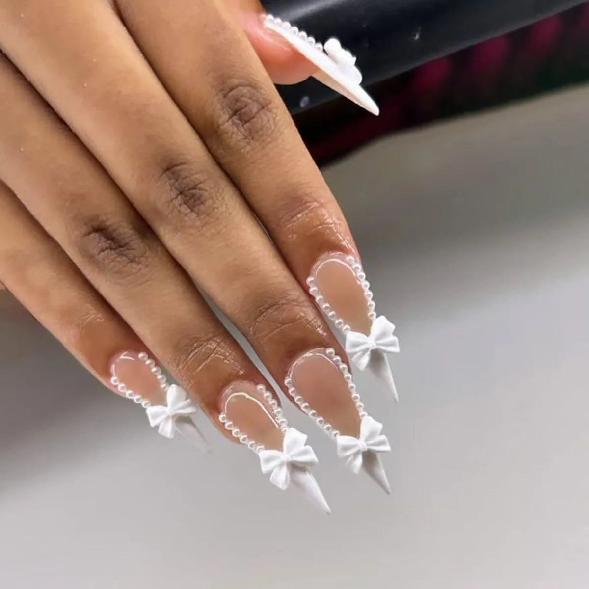 24Pcs Long Stiletto Nails Set Press on Pink Edge French Detachable Fake Nails Art Simple Artificial Full Cover False Nails Tips