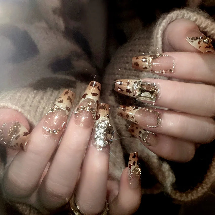 24pcs Women'S Nail Set Burgundy Almond Shape Medium Length Solid Color with Floral Golden Dust Design Fake Nails for Women/Girls