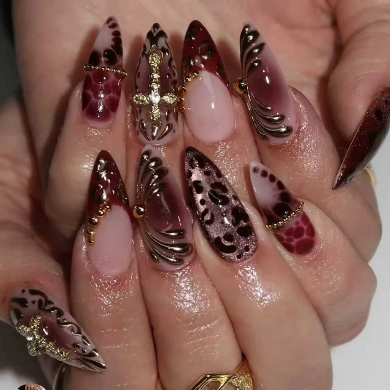 24pcs Long Almond Press on Nails False Nails with Golden Decoration Wearable Stick-on Nails Fake Nail Uñas Накладные Ногти 네일팁